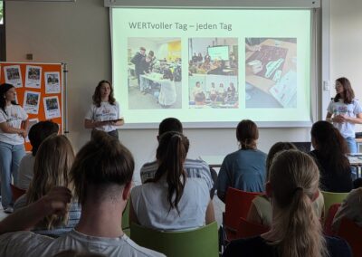 Wertebotschafterinnen - Werteerziehung