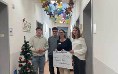 Schülerfirma „Popcorn & Perspektiven“ spendet 1.700 Euro an das Sternenzelt Bamberg