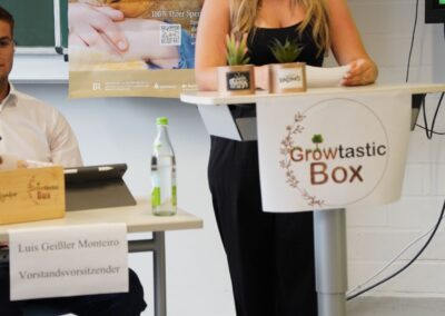 Growtastic Box: Erfolgreiches Geschäftsjahr mit großer Spende abgeschlossen